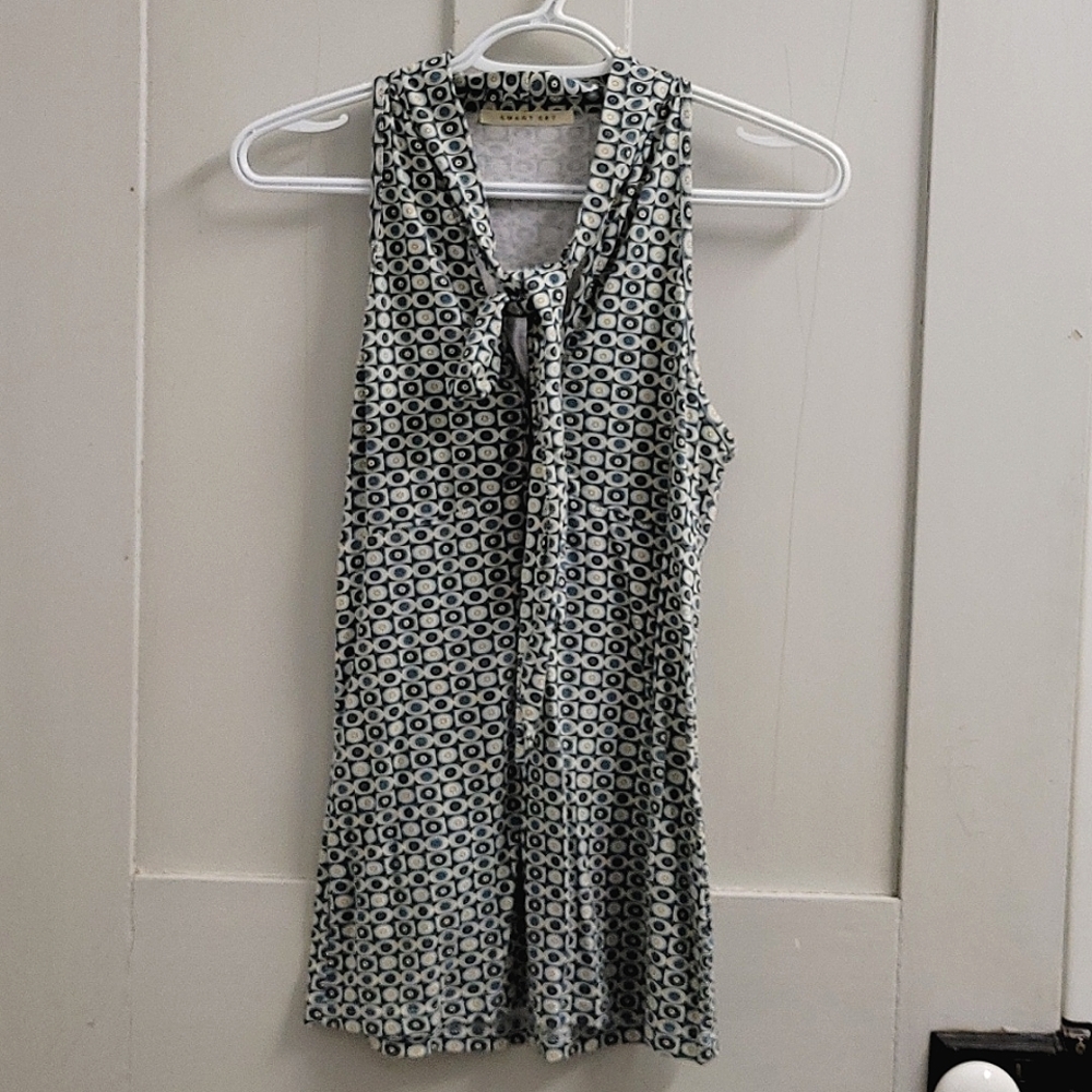 Smart Set women's pattern tank top / sleevless shirt with tie front detail sz M
